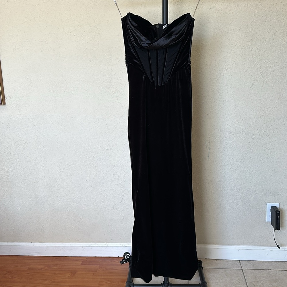 HOUSE OF CB 'Thalia' Black‎ Velvet Corset Maxi Dress NWOT size S - Picture 6 of 17